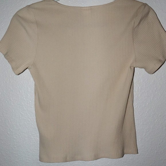 Beige button tee shirt - Picture 2 of 3